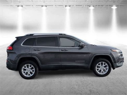 Used 2015 Jeep Cherokee Latitude w/ Comfort/Convenience Group image 9