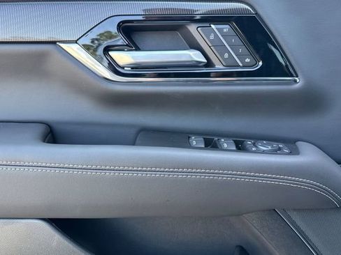 New 2026 GMC Yukon XL Elevation AWD/4WD image 11