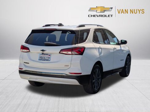 Used 2022 Chevrolet Equinox RS w/ RS Leather Package FWD image 5