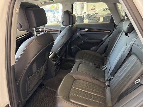 Used 2018 Audi Q5 2.0T Premium Plus w/ Premium Plus Package AWD/4WD image 8