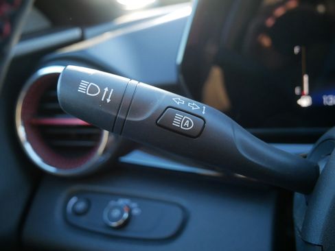 Used 2024 Chevrolet Trax RS w/ Driver Confidence Package image 29