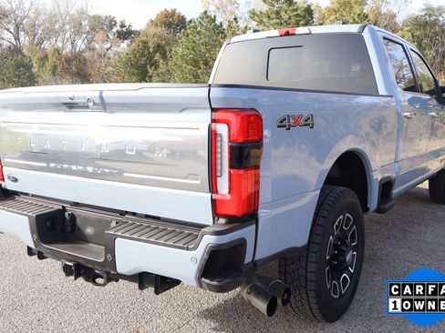 Used 2024 Ford F250 Platinum image 4