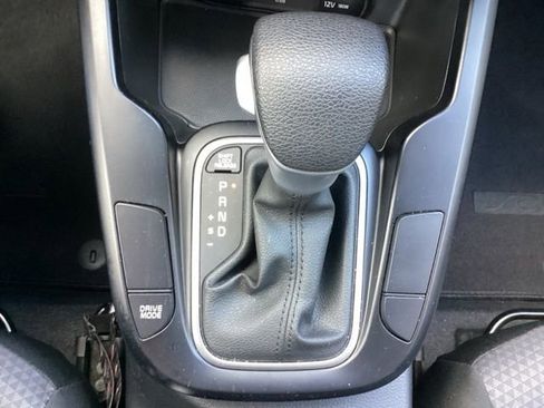 Used 2025 Kia Soul LX w/ LX Technology Package FWD image 22