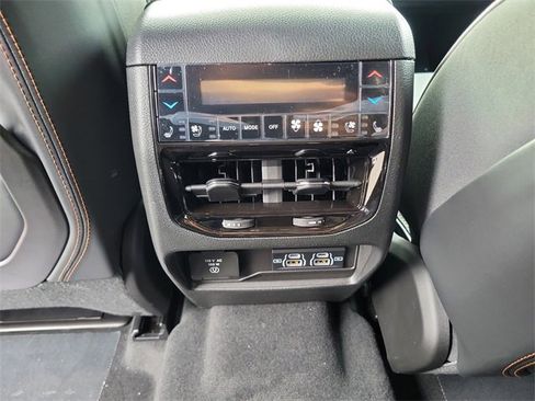 New 2025 Jeep Grand Cherokee L Summit image 11