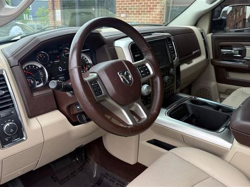 Used 2017 RAM 1500 Laramie w/ Convenience Group AWD/4WD image 25