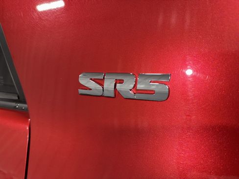 Used 2024 Toyota 4Runner SR5 AWD/4WD image 36