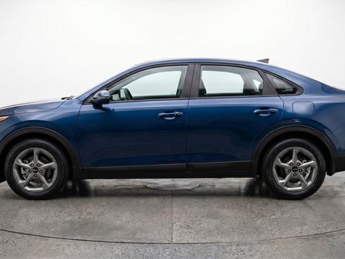 Used 2025 Kia K4 LXS FWD image 5