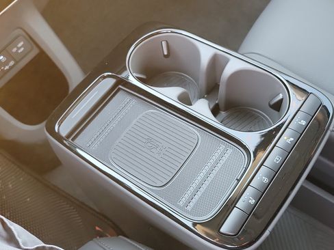 Certified 2025 Hyundai Ioniq 5 SEL image 16