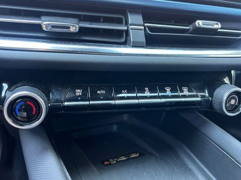 Used 2025 Chevrolet Equinox EV LT w/ Convenience Package image 29