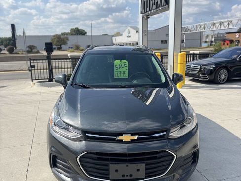 Used 2018 Chevrolet Trax LT w/ Driver Confidence Package image 3