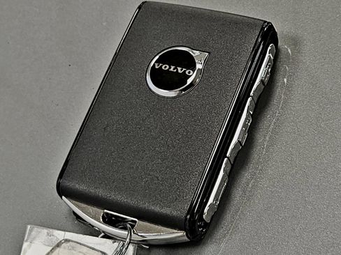 New 2026 Volvo XC60 T8 Plus w/ Protection Package Premier image 46