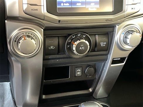 Used 2014 Toyota 4Runner SR5 image 31