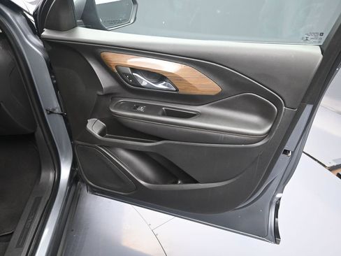 Used 2020 GMC Terrain SLE w/ Driver Convenience Package image 36