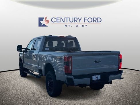 New 2026 Ford F250 Lariat w/ Black Appearance Package image 4