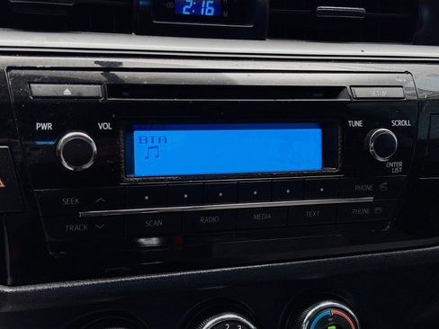 Used 2015 Toyota Corolla L FWD image 9