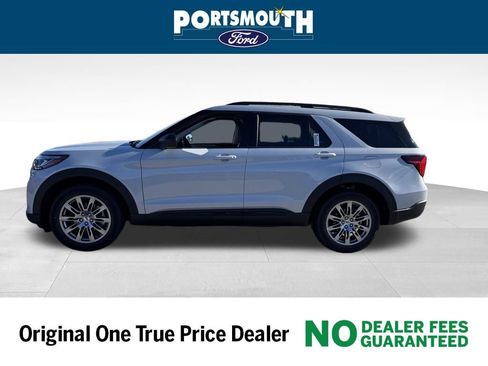 New 2026 Ford Explorer Active image 2