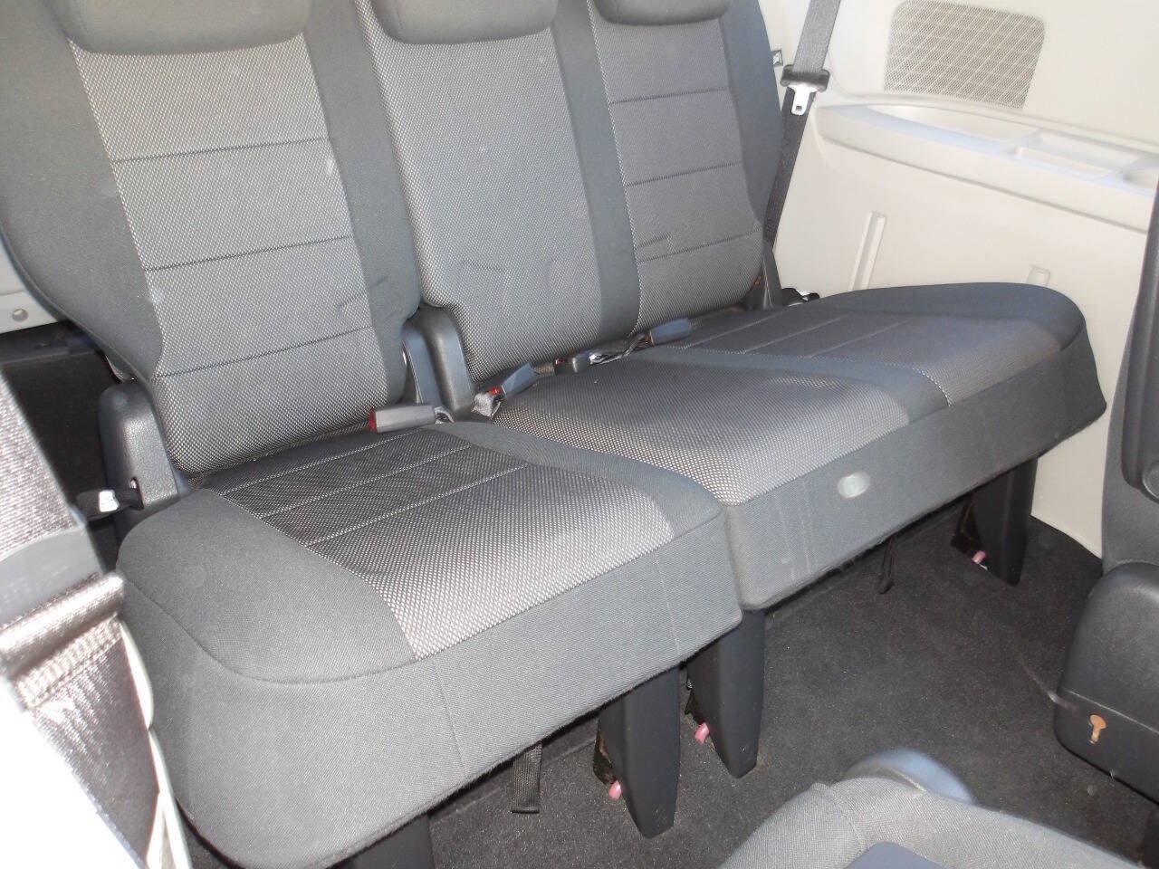 Used 2008 Dodge Grand Caravan SE FWD image 22