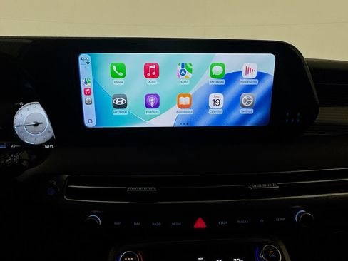 Used 2024 Hyundai Palisade Calligraphy image 18