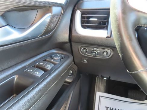 Used 2024 GMC Terrain SLT AWD/4WD image 31