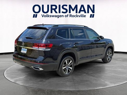 Used 2023 Volkswagen Atlas SE AWD/4WD image 6