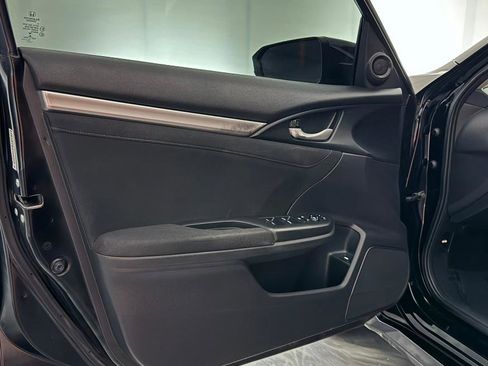 Used 2018 Honda Civic EX image 17