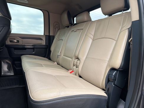 Used 2019 RAM 2500 Limited image 12