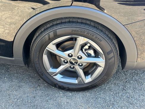 Used 2025 Kia K4 LXS image 29