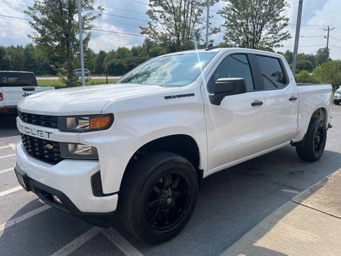 Used 2021 Chevrolet Silverado 1500 Custom w/ LPO, Dark Essentials Package RWD image 3