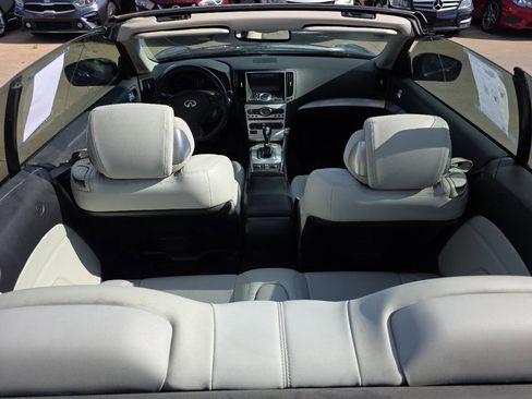 Used 2011 INFINITI G37 Convertible w/ Premium Pkg RWD image 28