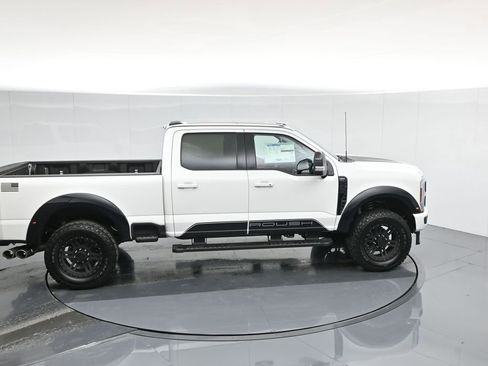 New 2026 Ford F250 Lariat w/ Black Appearance Package image 42
