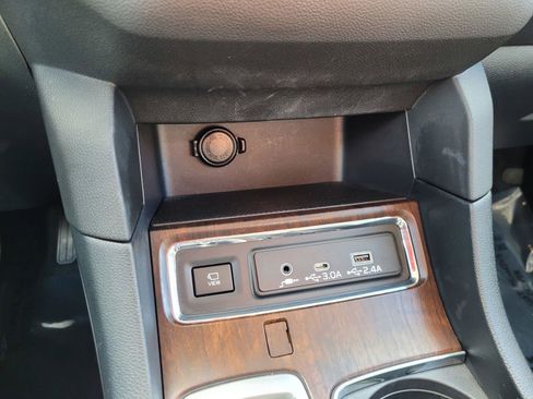 Used 2025 Subaru Ascent Touring image 27