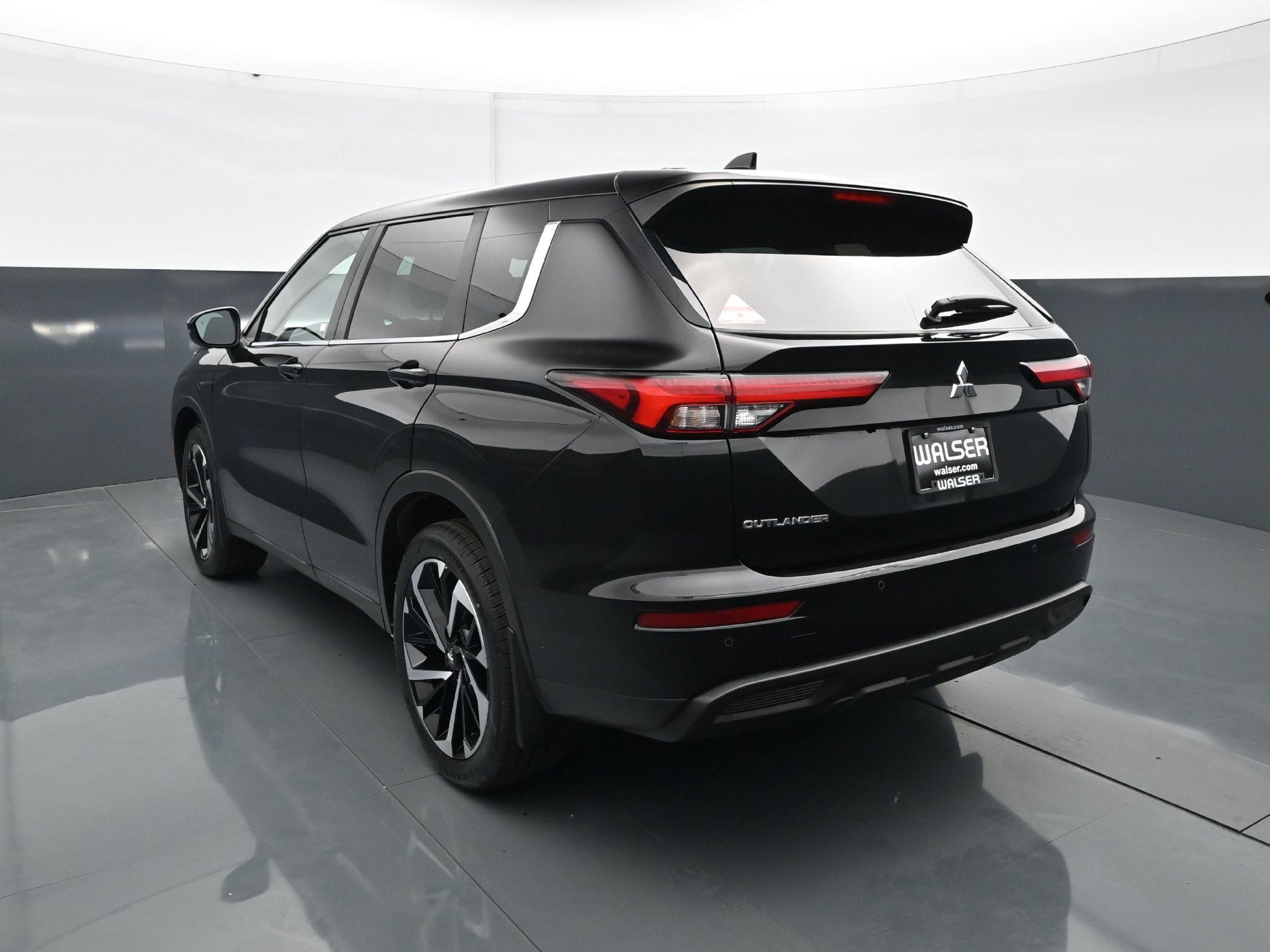 Used 2022 Mitsubishi Outlander ES AWD/4WD image 5