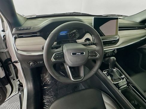 Certified 2024 Jeep Compass Limited AWD/4WD image 18