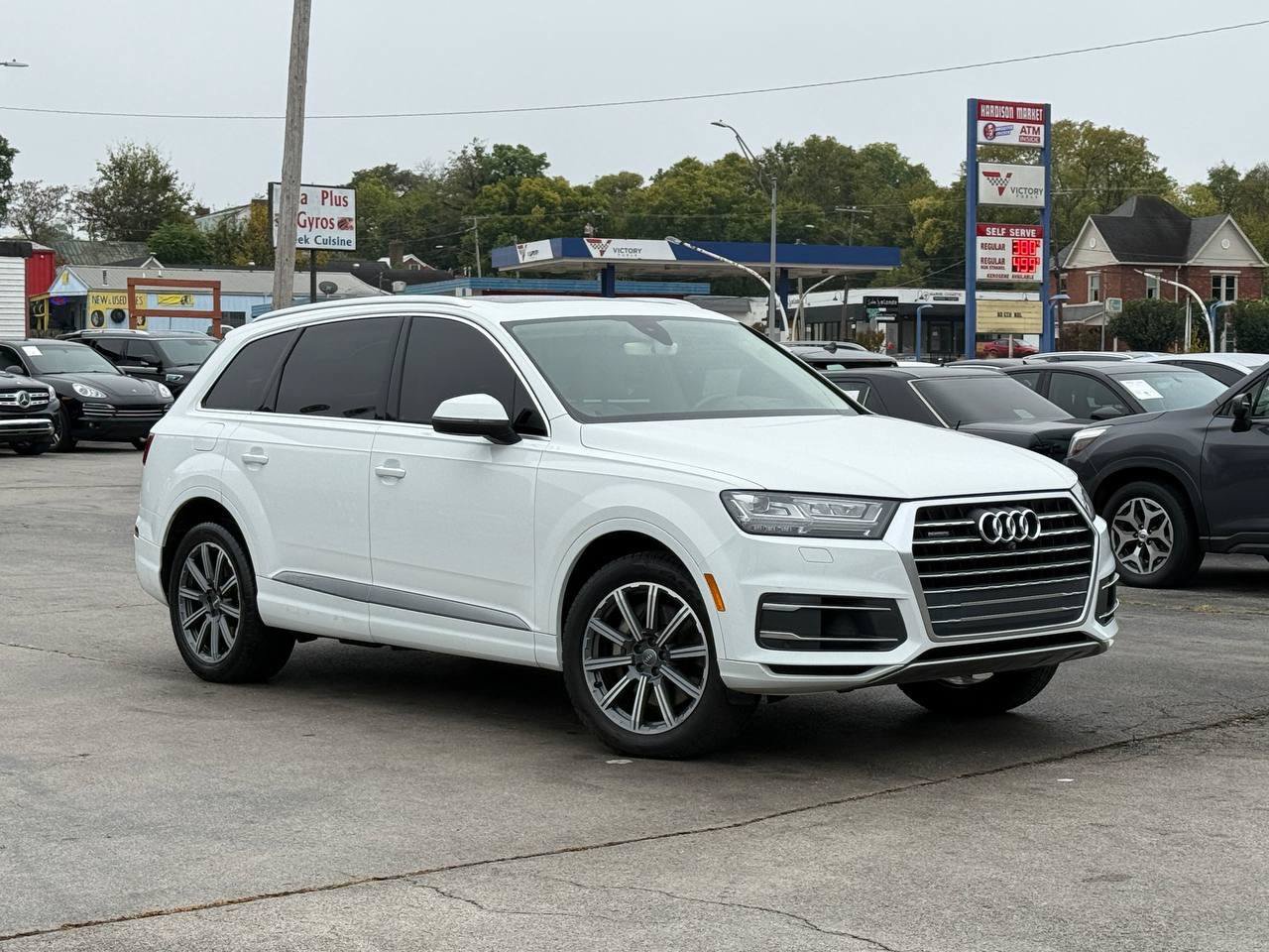 Used 2017 Audi Q7 3.0T Prestige AWD/4WD image 3
