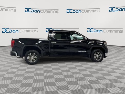 Used 2025 GMC Sierra 1500 SLT AWD/4WD image 9