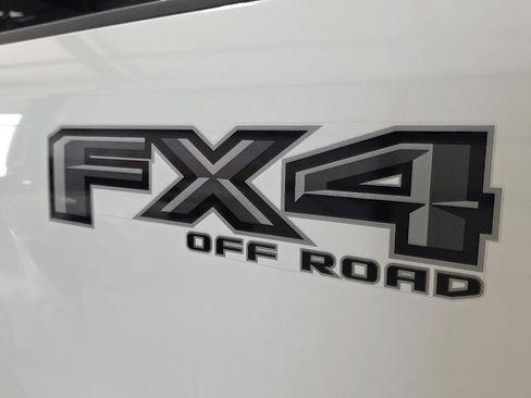 Used 2022 Ford F250 Lariat w/ Lariat Ultimate Package image 8