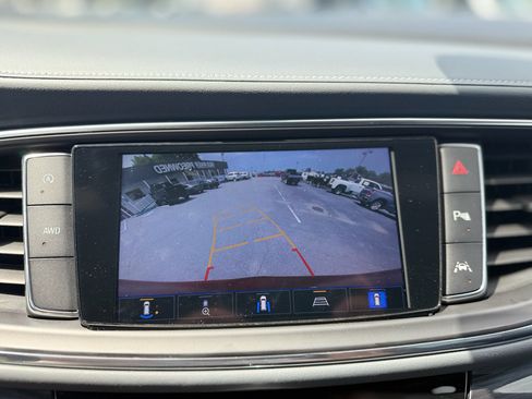 Used 2024 Buick Enclave Premium AWD/4WD image 36