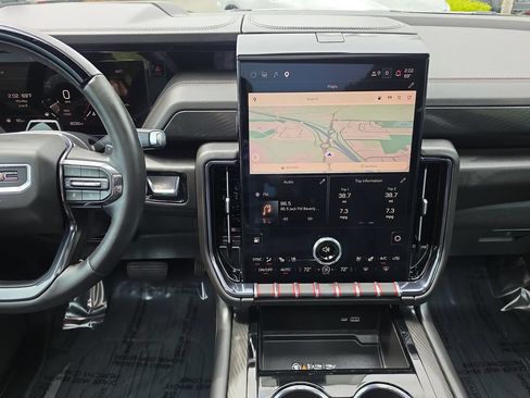Certified 2025 GMC Yukon AT4 w/ AT4 Premium Plus Package AWD/4WD image 14