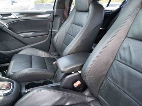 Used 2014 Volkswagen GTI Driver's Edition FWD image 10