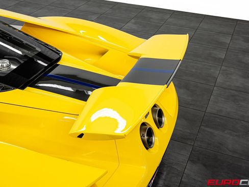 Used 2020 Ford GT Carbon Series RWD image 33