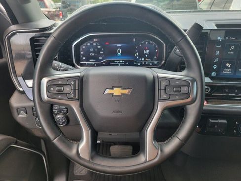 Used 2025 Chevrolet Silverado 2500 LT w/ Safety Package AWD/4WD image 18