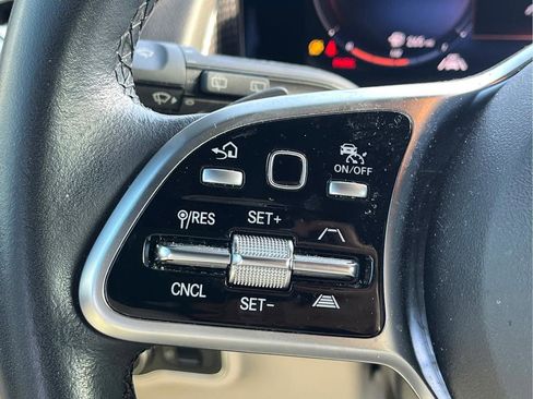 Used 2023 Mercedes-Benz GLB 250 image 22