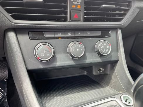 Used 2019 Volkswagen Jetta FWD image 23