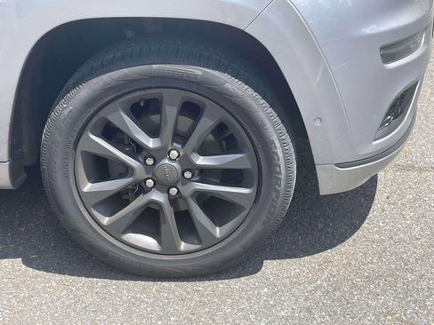 Used 2018 Jeep Grand Cherokee High Altitude AWD/4WD image 9