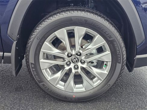 Used 2025 Toyota RAV4 Limited image 9