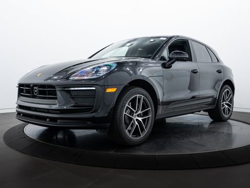 New 2025 Porsche Macan image 1