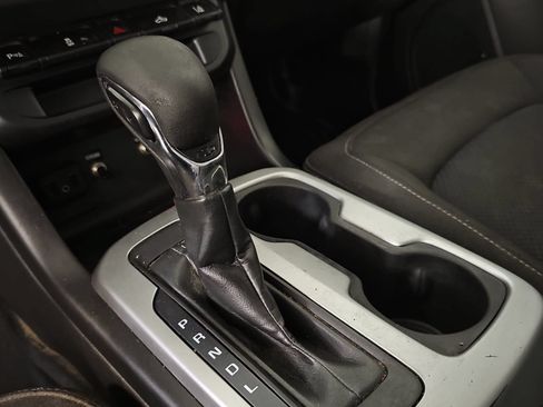 Used 2022 Chevrolet Colorado LT w/ Fleet Safety Package RWD image 21