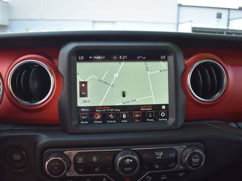 Used 2022 Jeep Wrangler Unlimited Rubicon w/ LED Lighting Group image 18