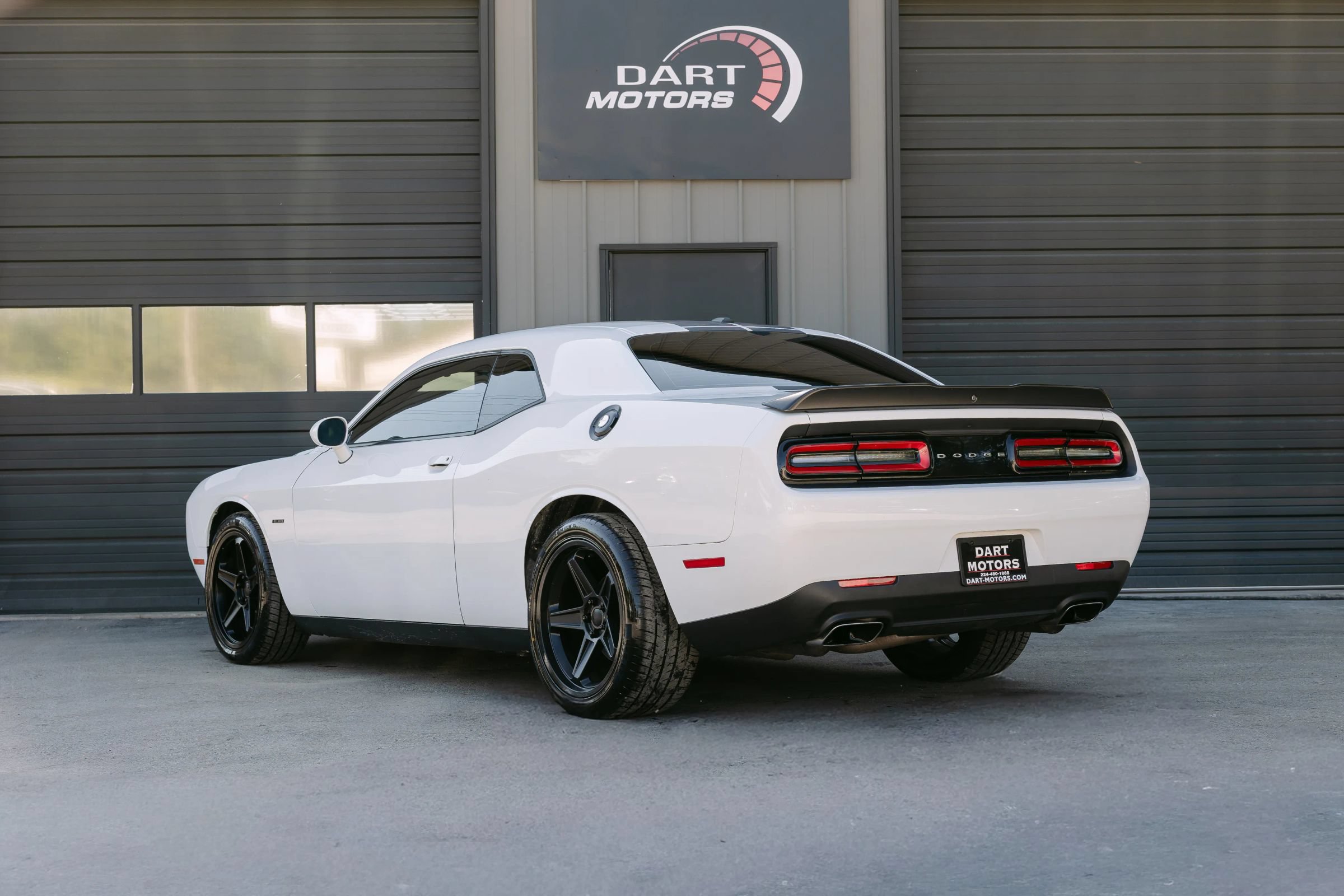 Used 2017 Dodge Challenger R/T w/ Blacktop Package RWD image 5