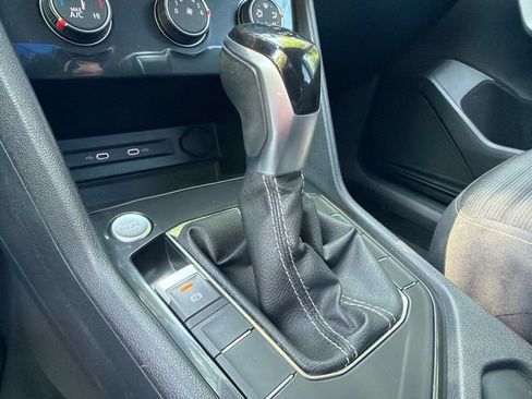 Used 2022 Volkswagen Tiguan S FWD image 31